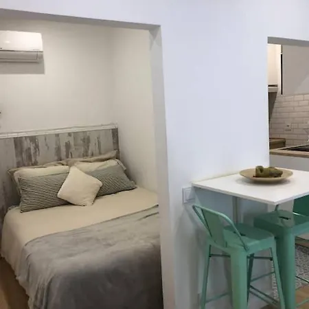 Beco Nest Ii Lovely Studio Apartment Lissabon